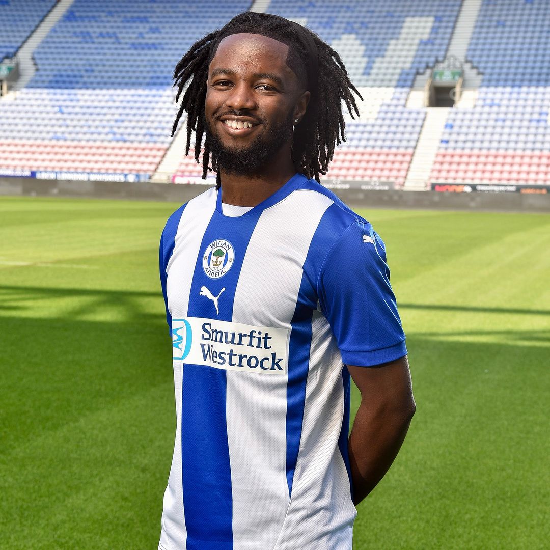 Dit zijn de Wigan Atlethic voetbalshirts 2024-2025