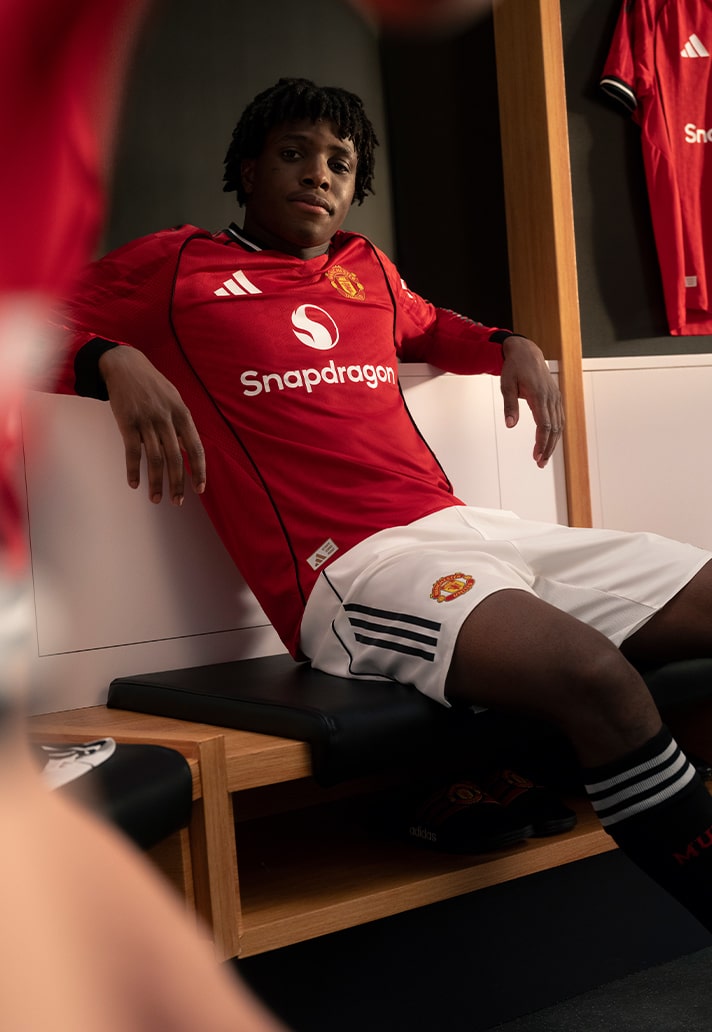 Manchester United thuisshirt 2025-2026 eert Old Trafford! 