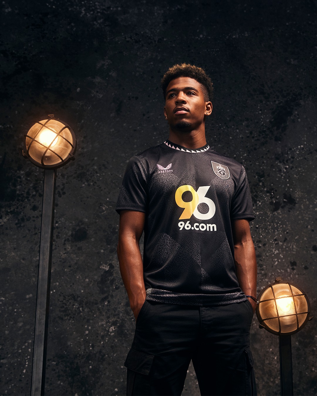 Dit zijn de Burnley voetbalshirts 2024-2025