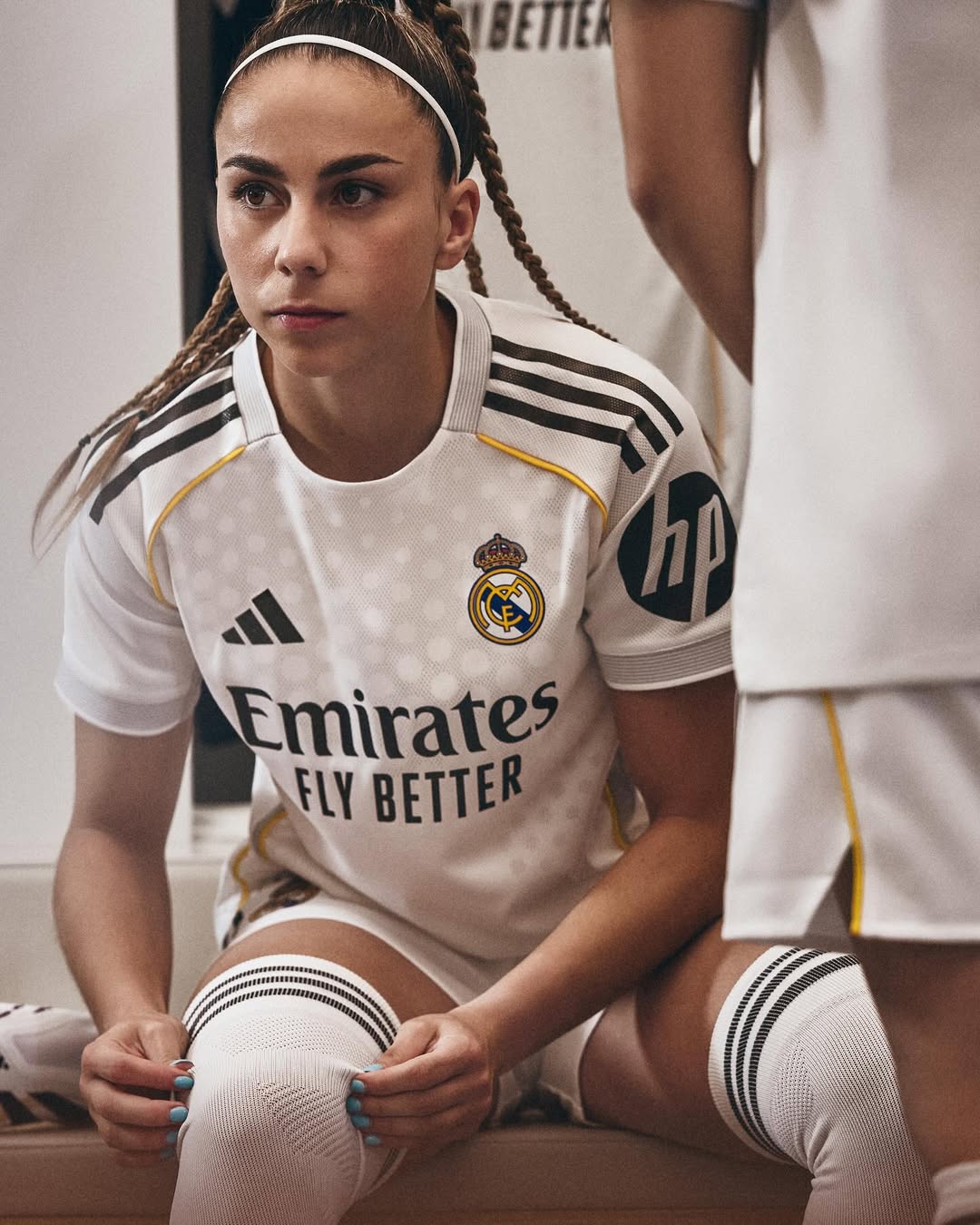 Real Madrid thuisshirt 2025-2026 eerbetoon aan historie Santiago Bernabéu