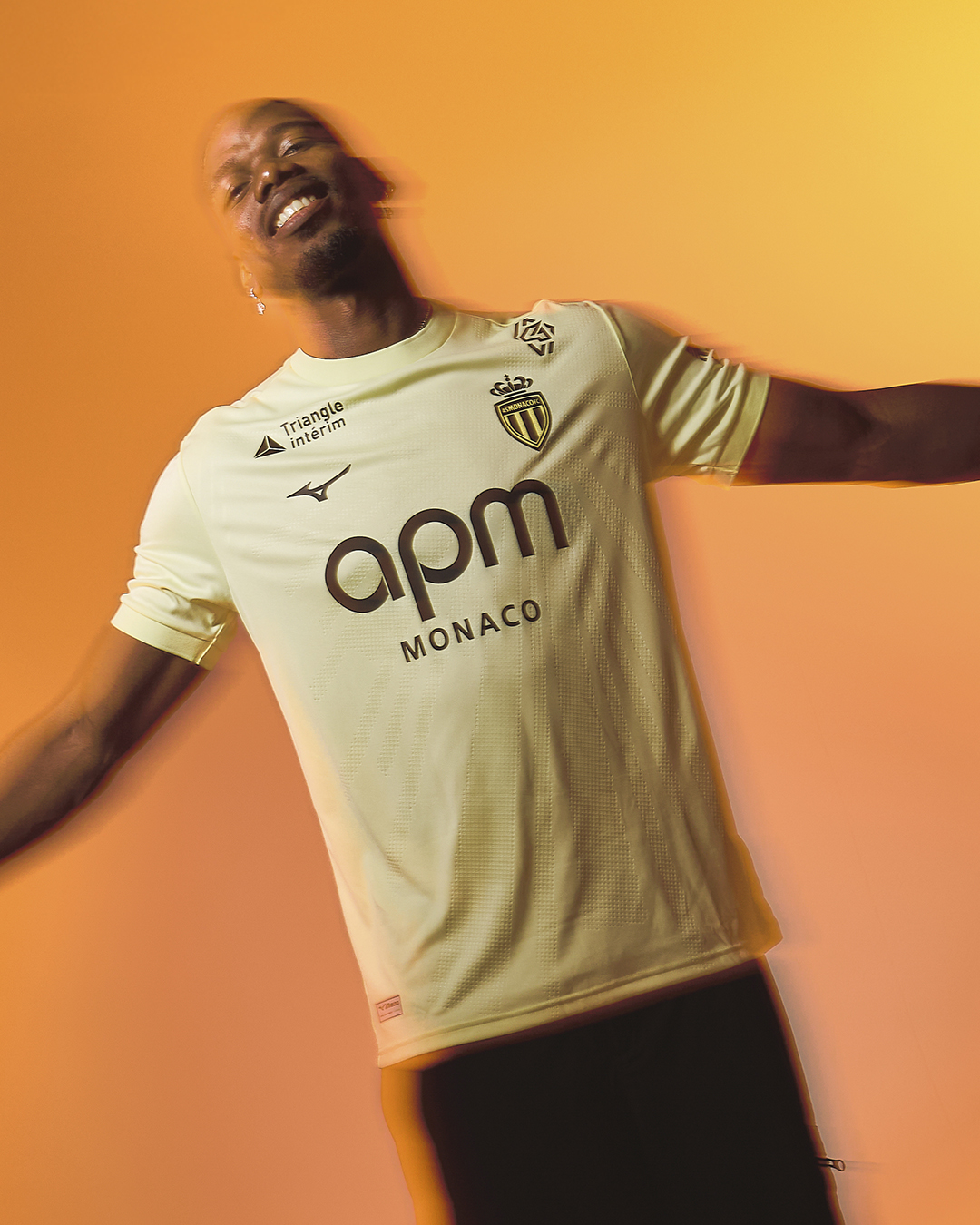 Dit zijn de AS Monaco voetbalshirts 2025-2026 van Mizuno