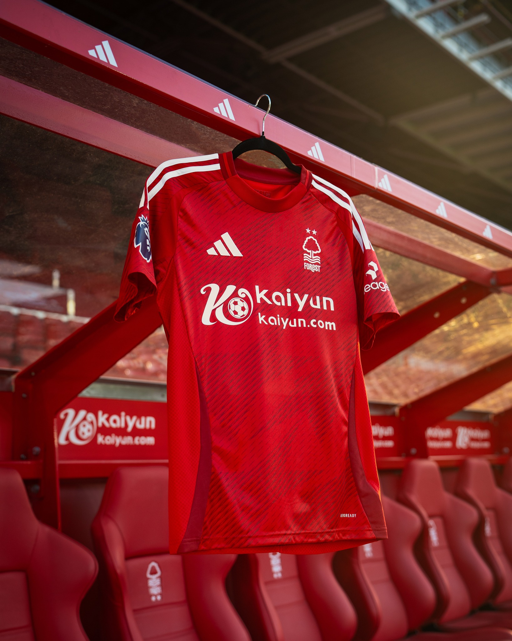 Nottingham Forest voetbalshirts 2024-2025: Een herinnering aan twee Europa cups