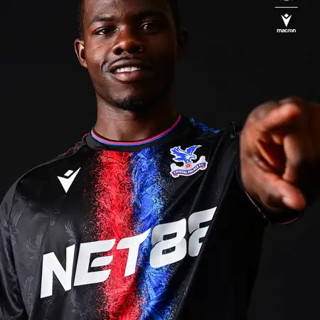 Crystal Palace voetbalshirts 2024-2025 bevatten opvallende adelaar print