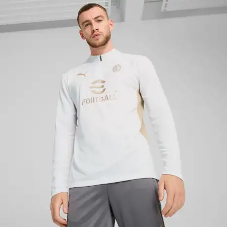 AC Milan draagt wit/goud trainingspak in 2025