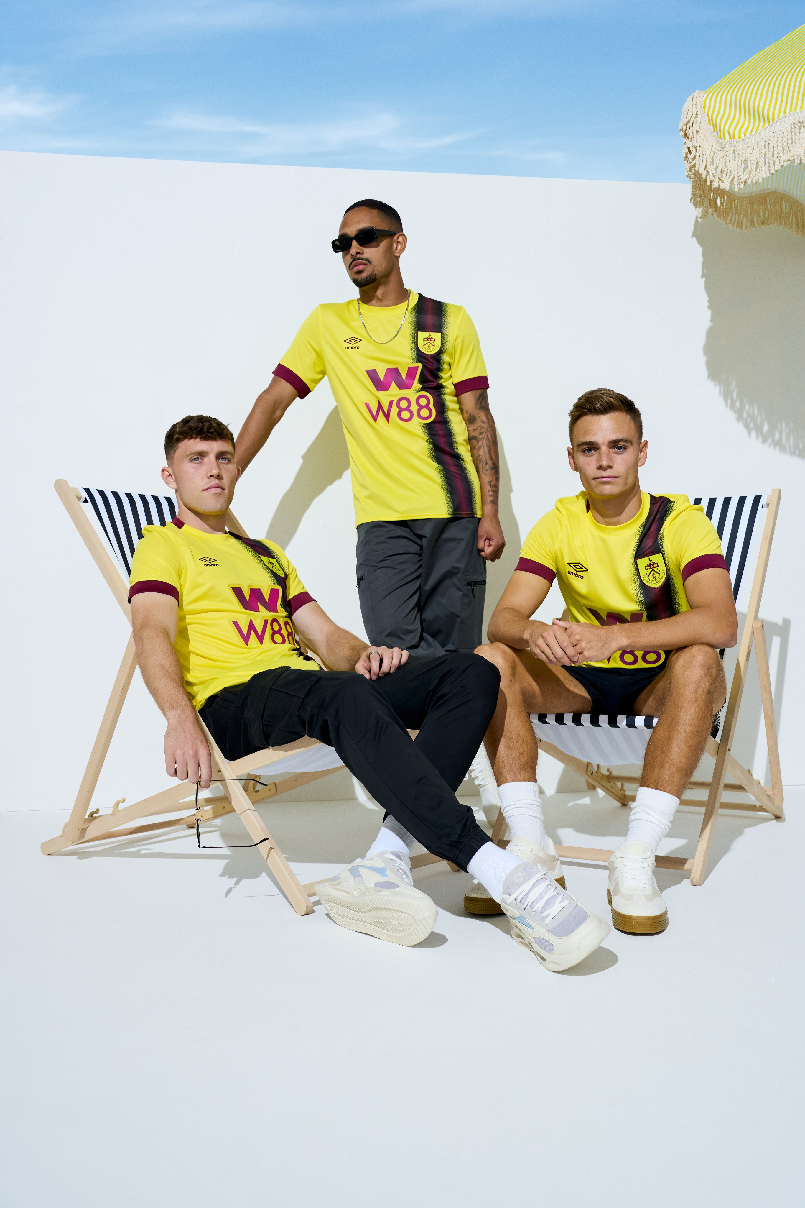 Burnley voetbalshirts 2023-2024