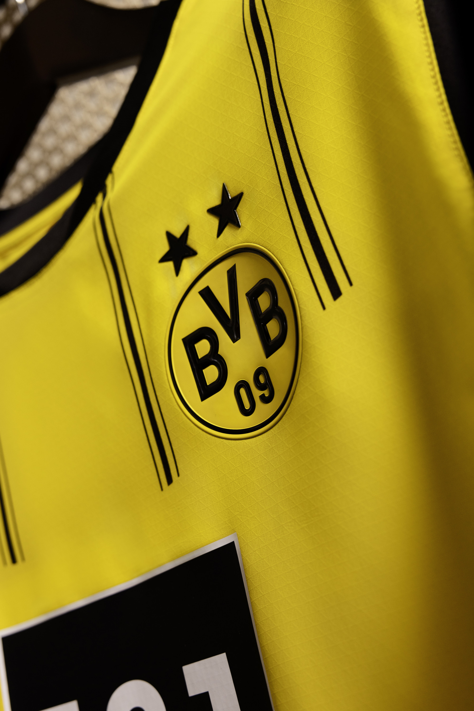 Borussia Dortmund thuisshirt 2024-2025 geïnspireerd door voetbalshirt 1996-1997