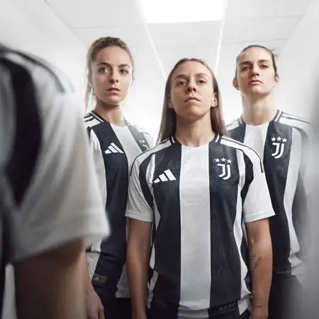 Juventus thuisshirt 2024-2025 geïnspireerd door maanlandschap