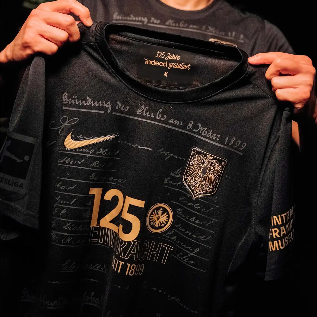 Eintracht Frankfurt voetbalshirt 125 jarig bestaan in teken oprichtingsakte