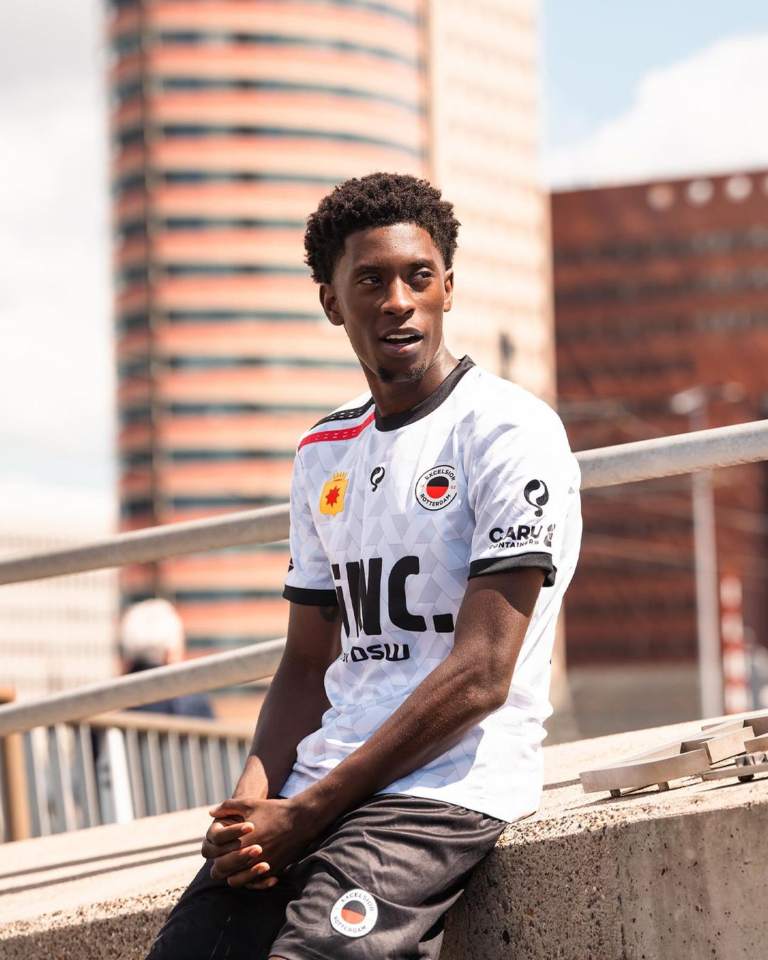 Excelsior Rotterdam voetbalshirts 2024-2025 geïnspireerd door Erasmusbrug