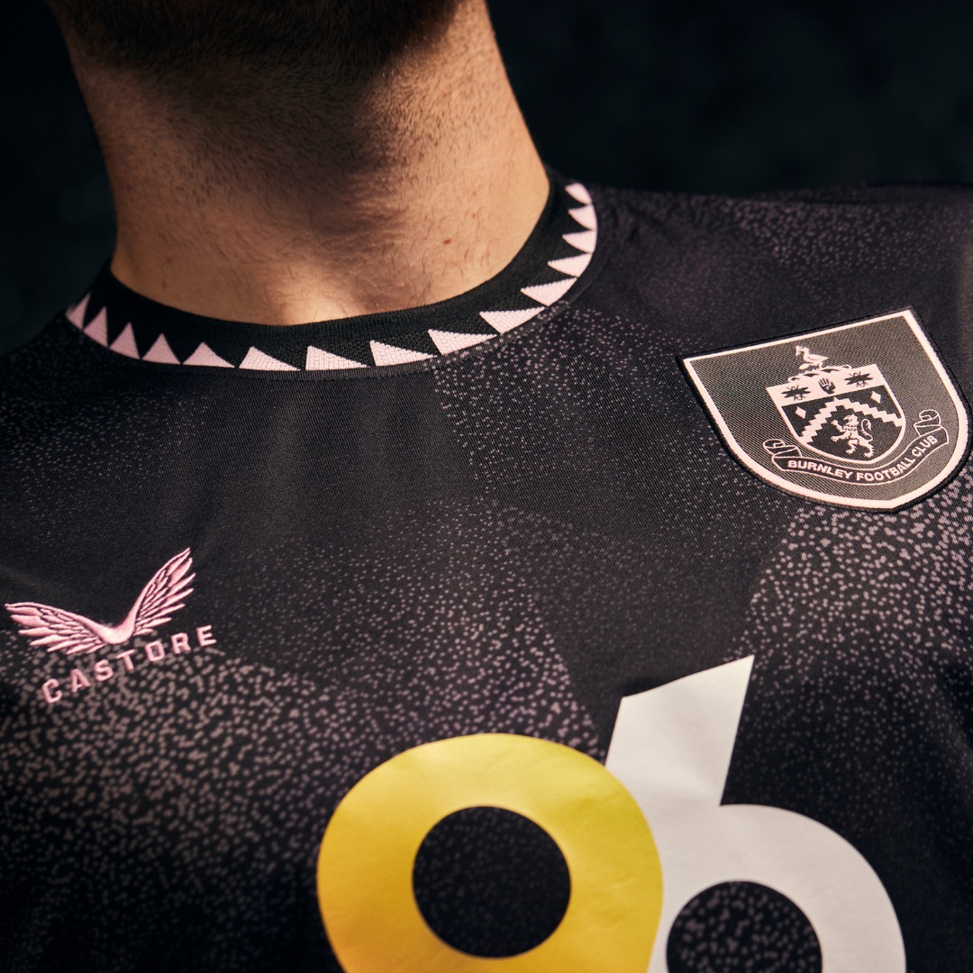 Dit zijn de Burnley voetbalshirts 2024-2025