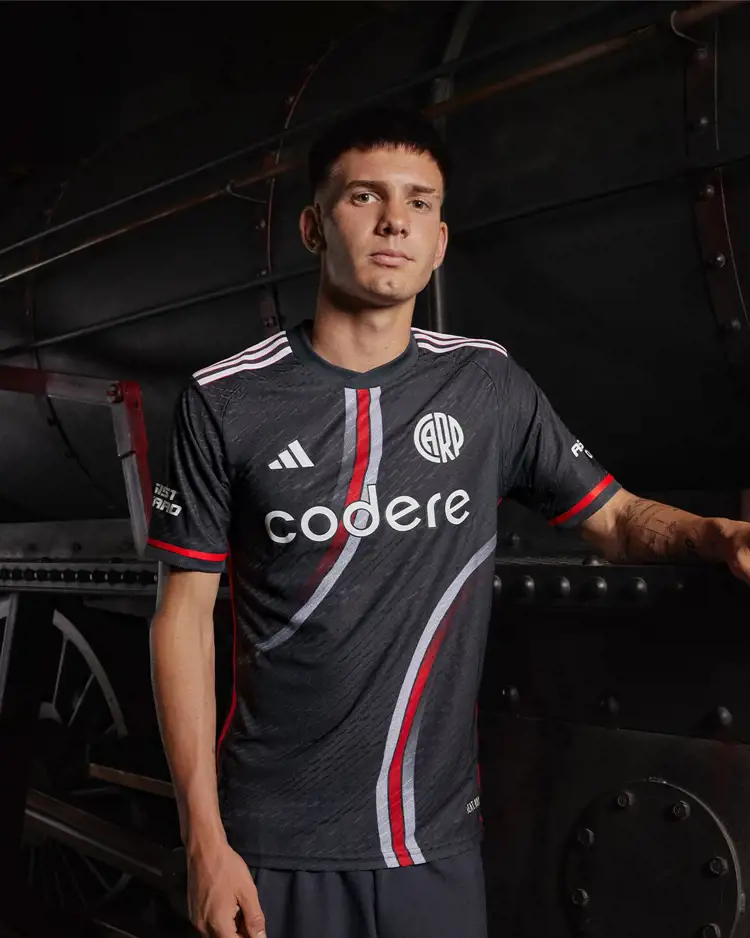 River Plate 3e shirt 2024-2025 geïnspireerd door locomotief! 