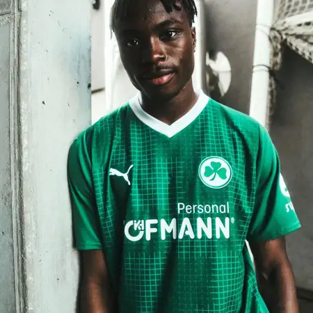 SpVgg Greuther Fürth voetbalshirts 2023-2024