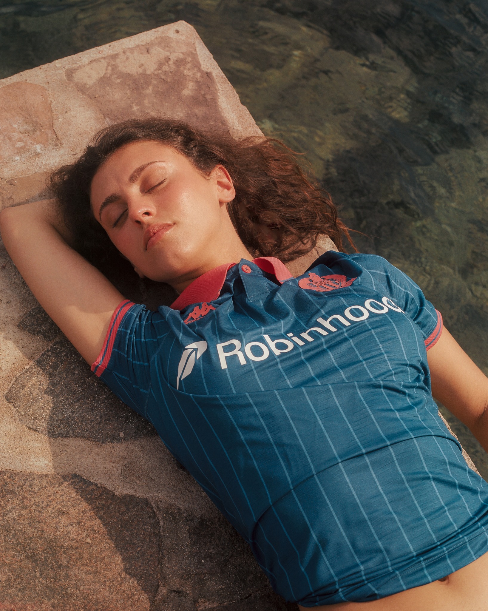 Dit zijn de OGC Nice voetbalshirts 2025-2026 van Kappa