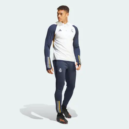 Dit is het Real Madrid trainingspak 2023-2024
