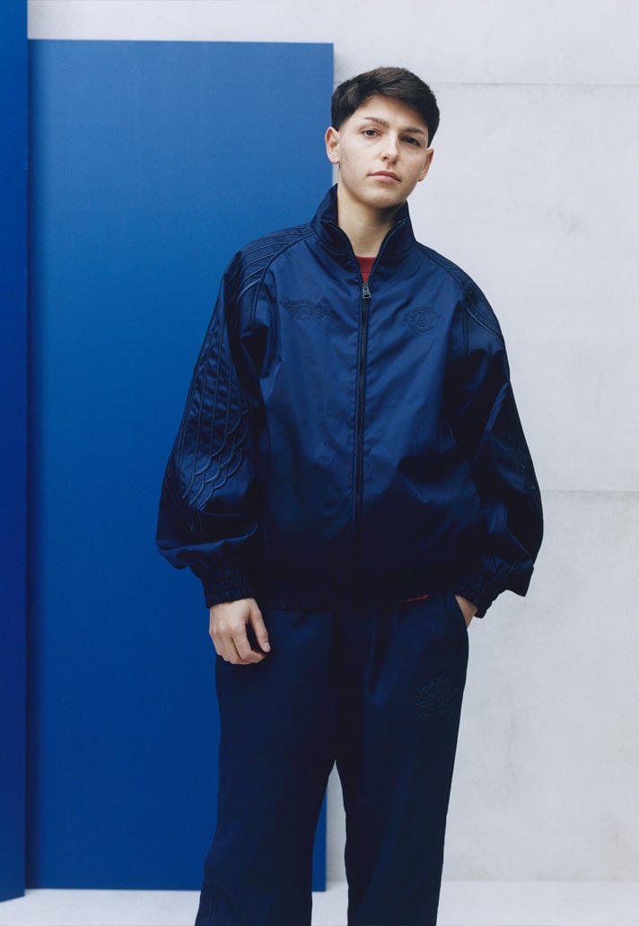 Paris Saint Germain 4e shirt 2024-2025 is blauw met vleugels! 