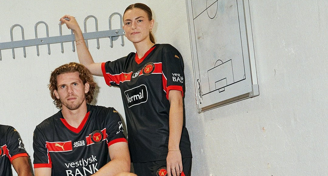 Fc Midtjylland Voetbalshirts 2024 2025 C