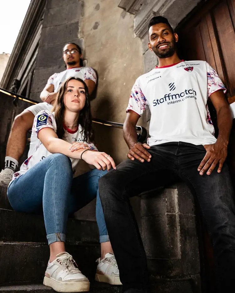 Clermont Foot voetbalshirts 2023-2024