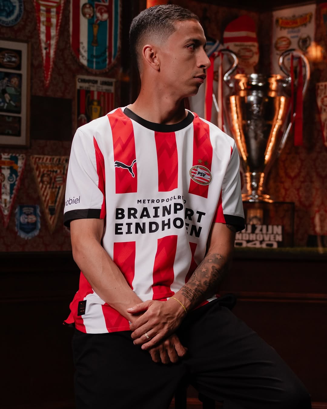 PSV thuisshirt 2025-2026 straalt energie uit!