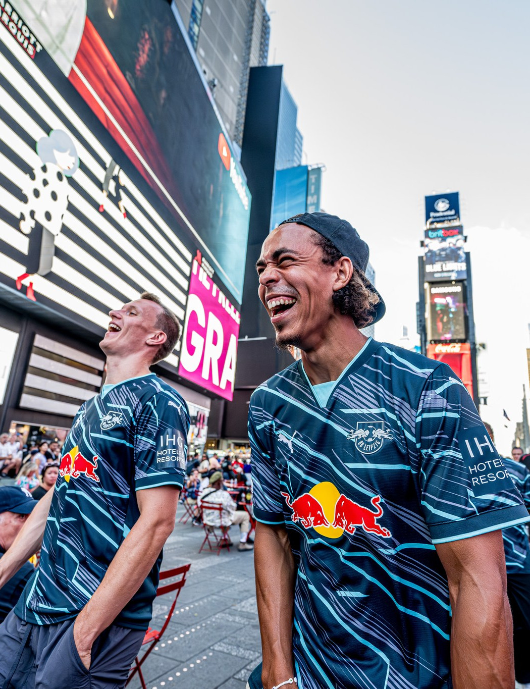RB Leipzig voetbalshirts 2024-2025 geïnspireerd door universiteit en energie! 