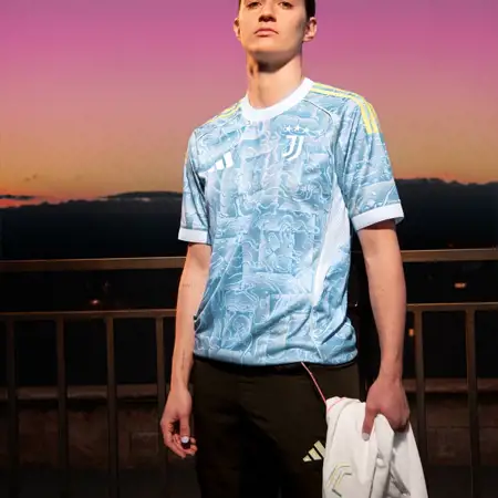 Juventus uitshirt 2025-2026 in stijl Italiaanse kust!
