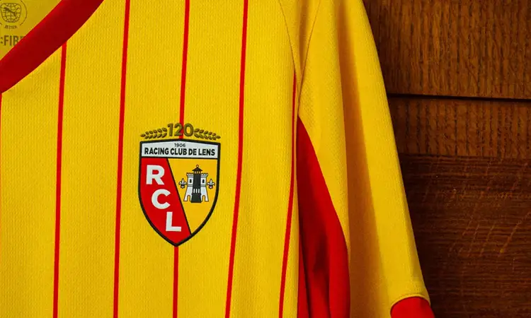 RC Lens voetbalshirts 2025-2026 eren 120 jarig bestaan en Place Verte