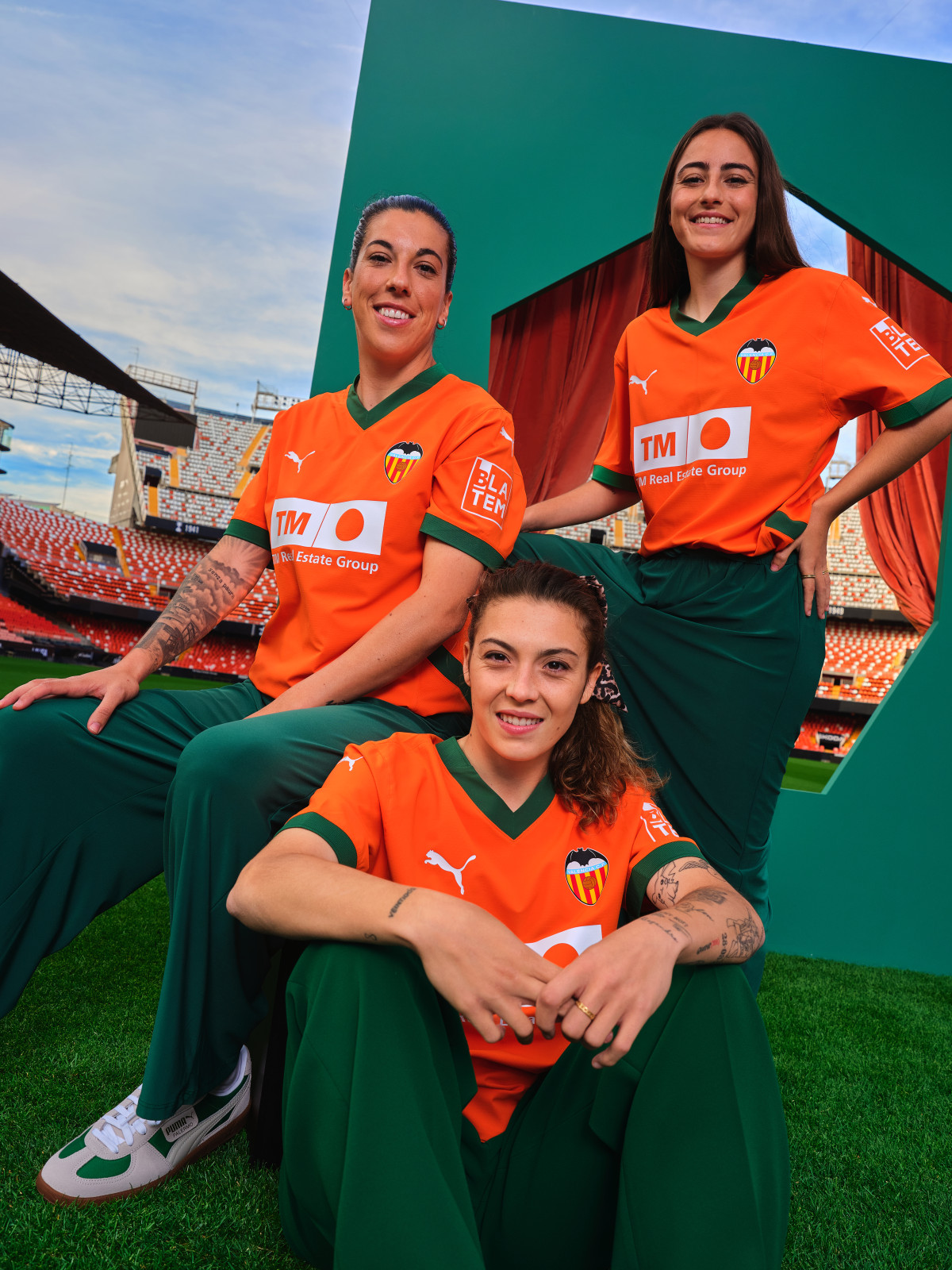 Valencia voetbalshirts 2024-2025 geïnspireerd door shirts 2003-2004