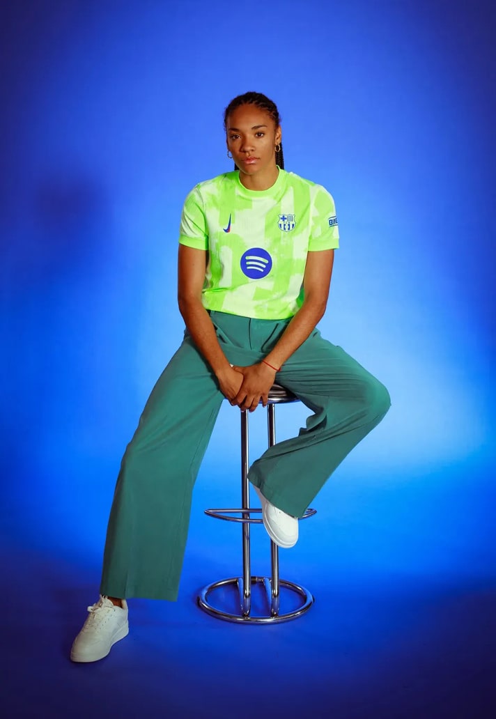 FC Barcelona 3e shirt 2024-2025 fel groen met vrouwen als inspiratiebron