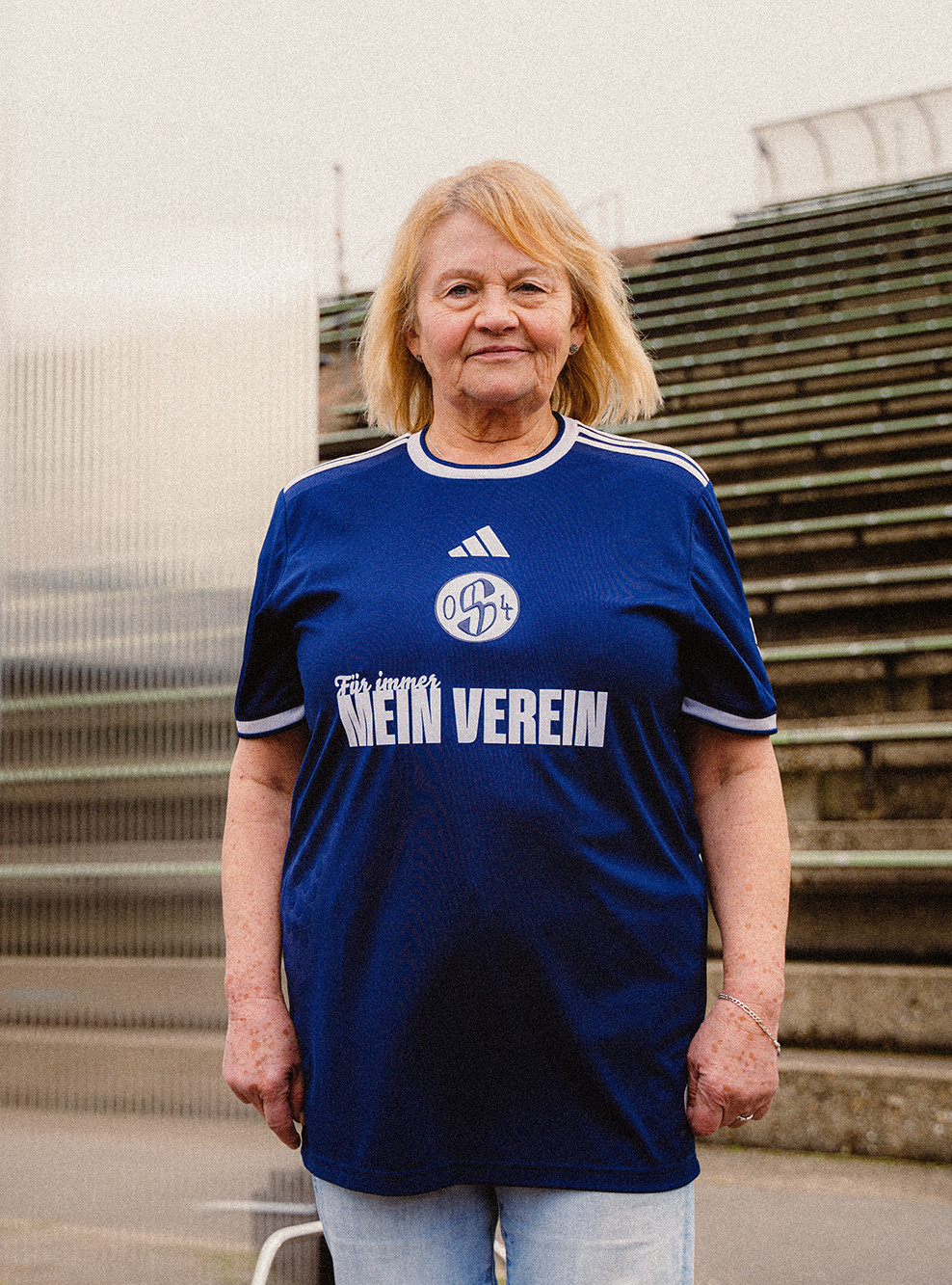 Schalke 04 en jonge fans lanceren special edition voetbalshirt