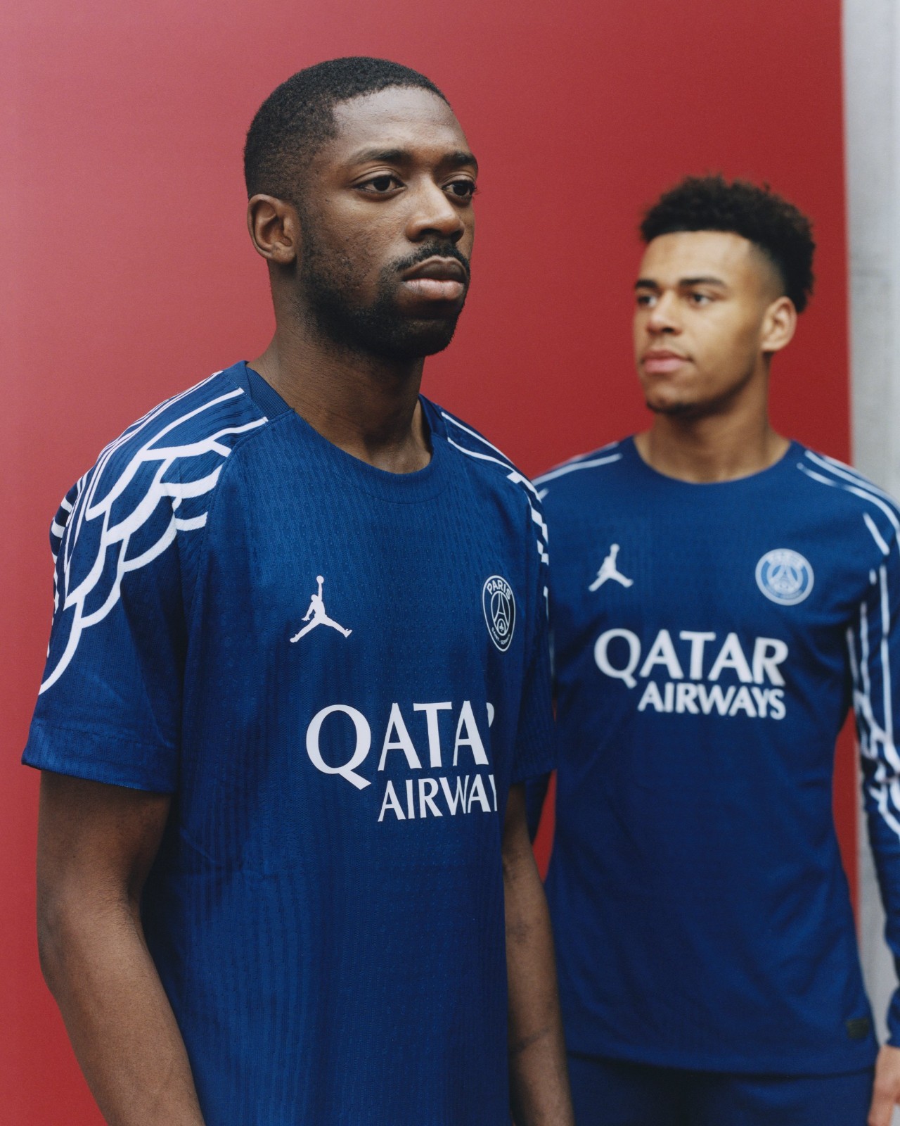 Paris Saint Germain 4e shirt 2024-2025 is blauw met vleugels! 