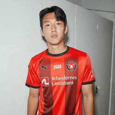 Dit zijn de FC Midtjylland voetbalshirts 2024-2025