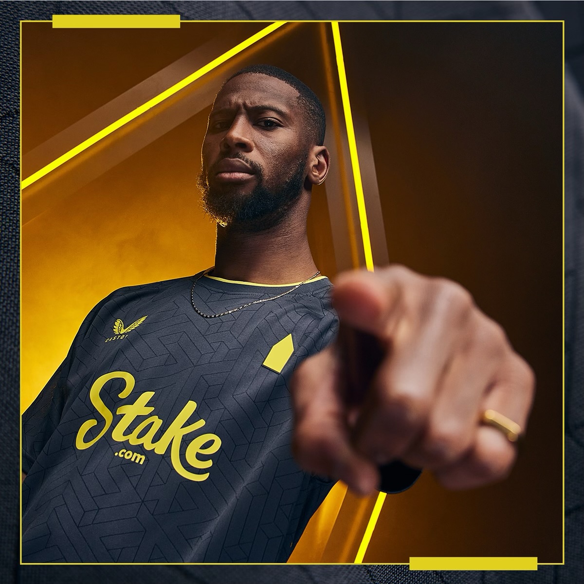 Dit zijn de Everton voetbalshirts 2024-2025 van Castore