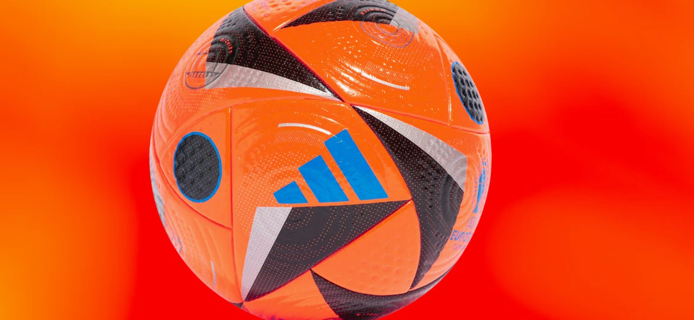 Adidas Fussballliebe Euro 2024 Winter Voetbal