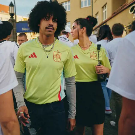 Spanje EK 2024 uitshirt is geel!