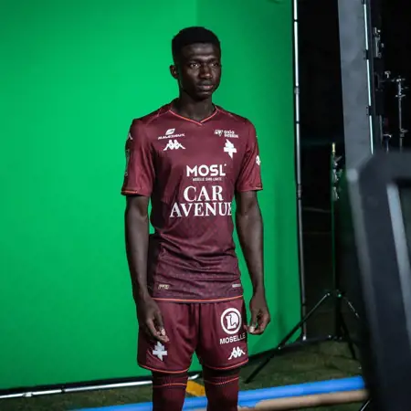 FC Metz Voetbalshirts 2023-2024