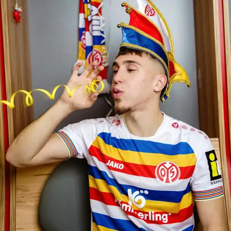 FSV Mainz carnaval voetbalshirt 2024 in stijl Mainzer Klepper Garde