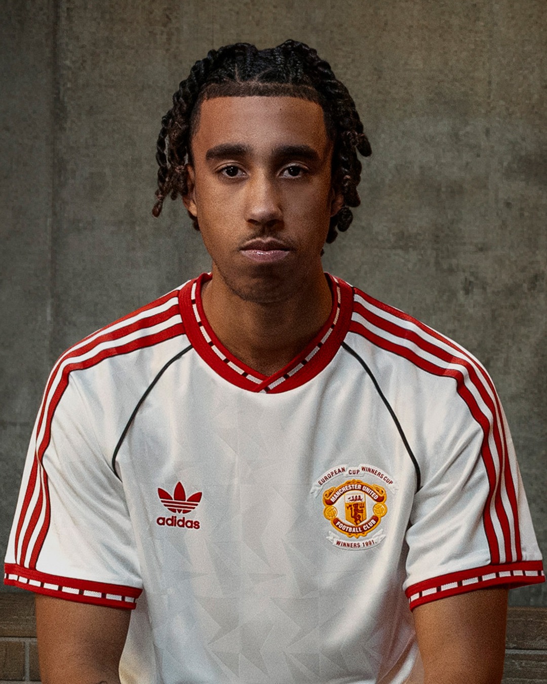 adidas en Manchester United lanceren remake uitshirt 1990-1991