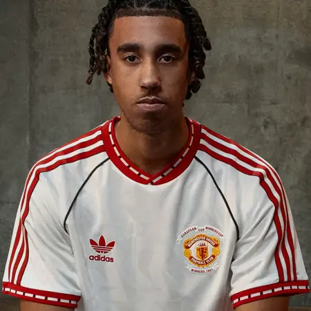 adidas en Manchester United lanceren remake uitshirt 1990-1991