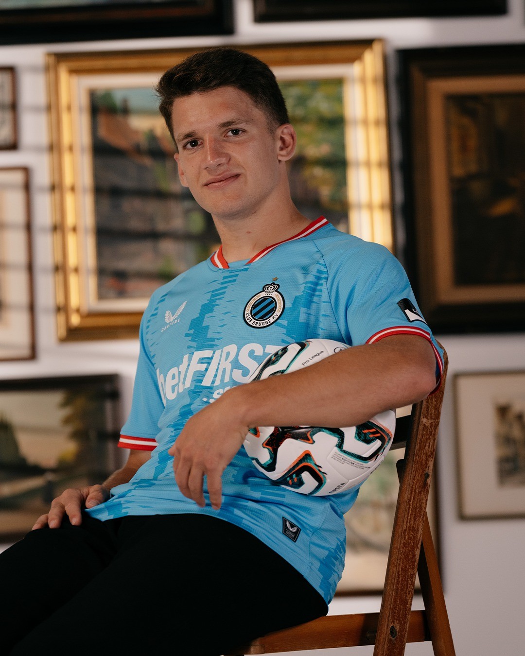 Dit zijn de Club Brugge voetbalshirts 2025-2026