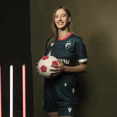 Dit zijn de Rode Ster Belgrado voetbalshirts 2024-2025