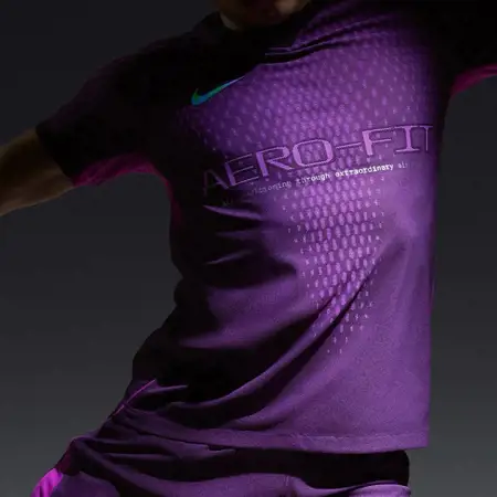 Dit zijn de kenmerken van de Nike authentic Aero-FIT voetbalshirts