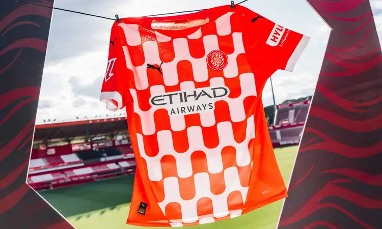 Girona voetbalshirts 20242025 in teken schild stad en Catalonië