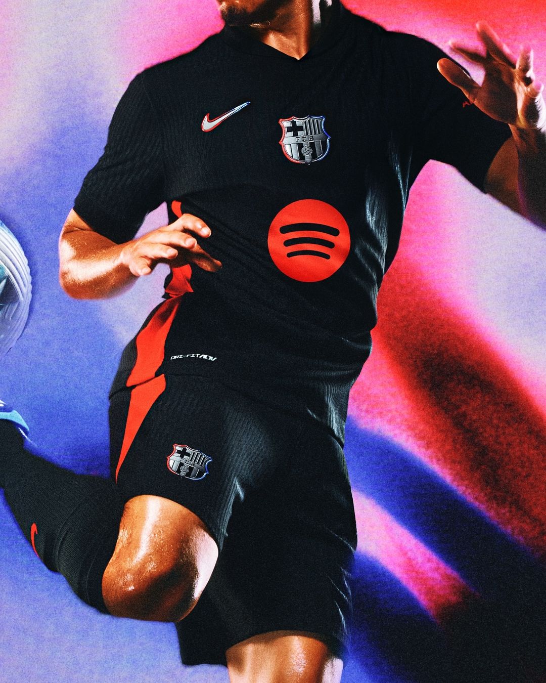 FC Barcelona uitshirt 2024-2025 zwart met Blaugrana!