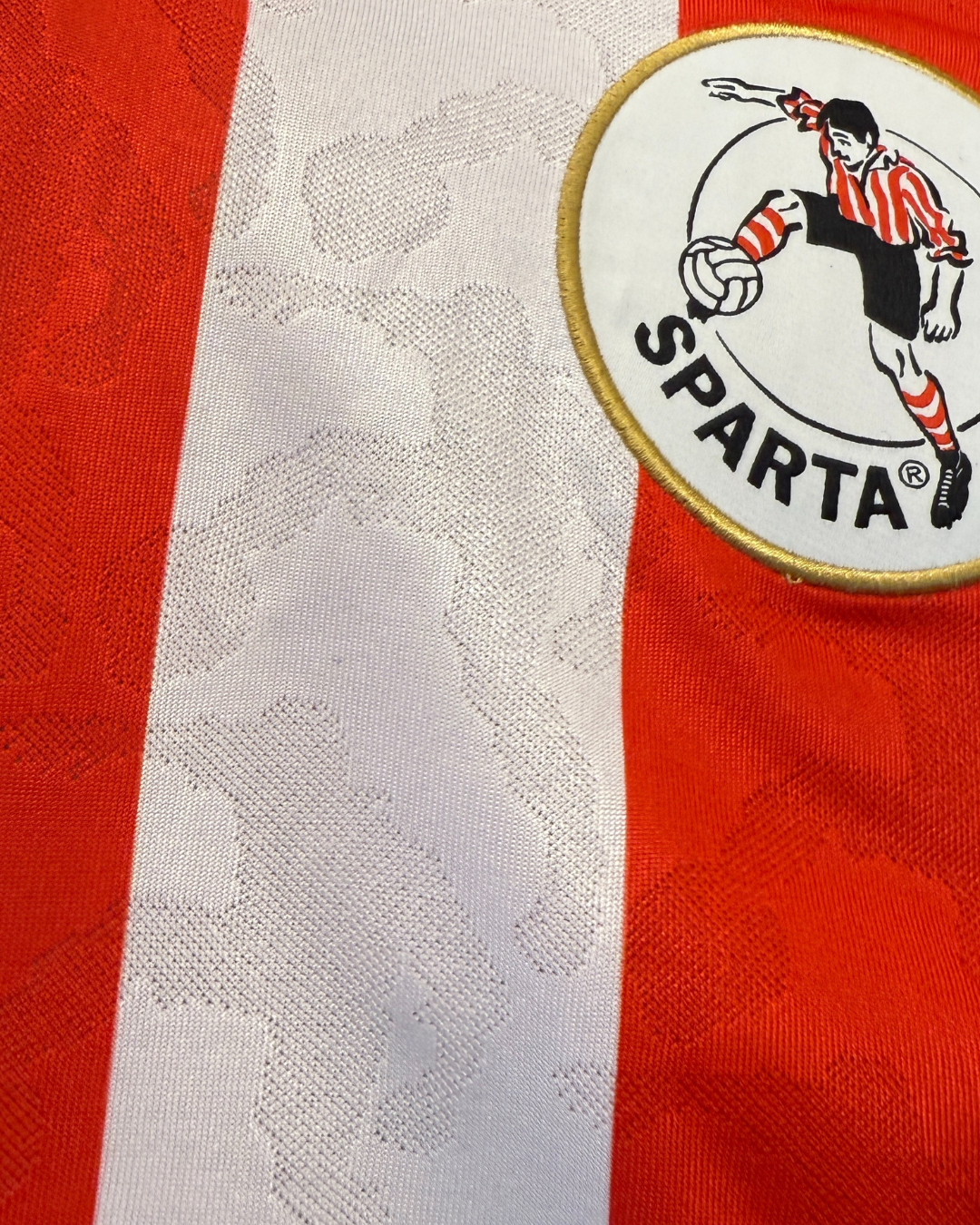 Sparta Rotterdam voetbalshirts 2025-2026 ode aan Willem van Hasselt en Spangen