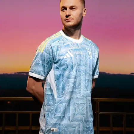 Juventus uitshirt 2025-2026 in stijl Italiaanse kust!
