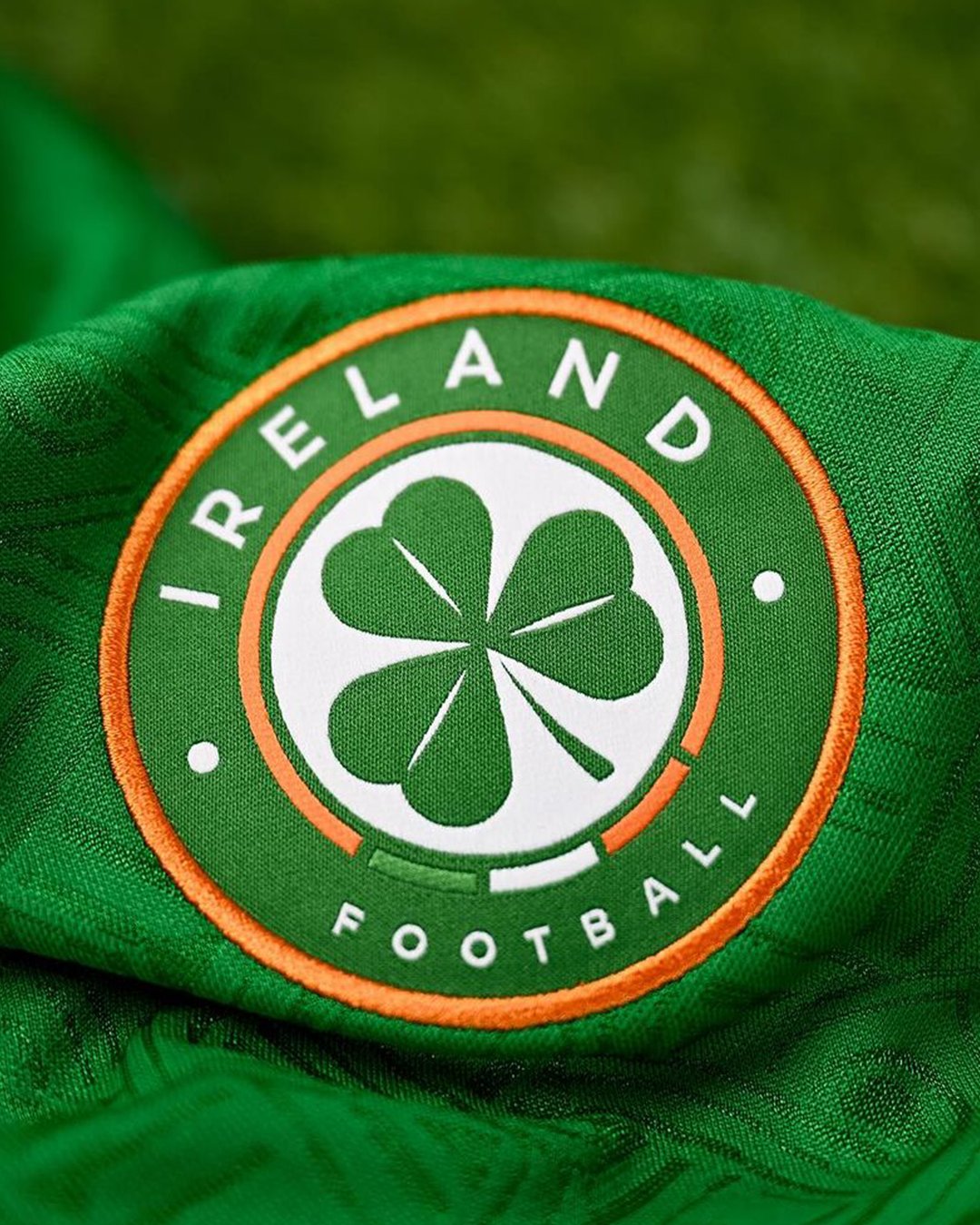 Ierland voetbalshirts 2024-2025 in teken van Keltische schildknoop!