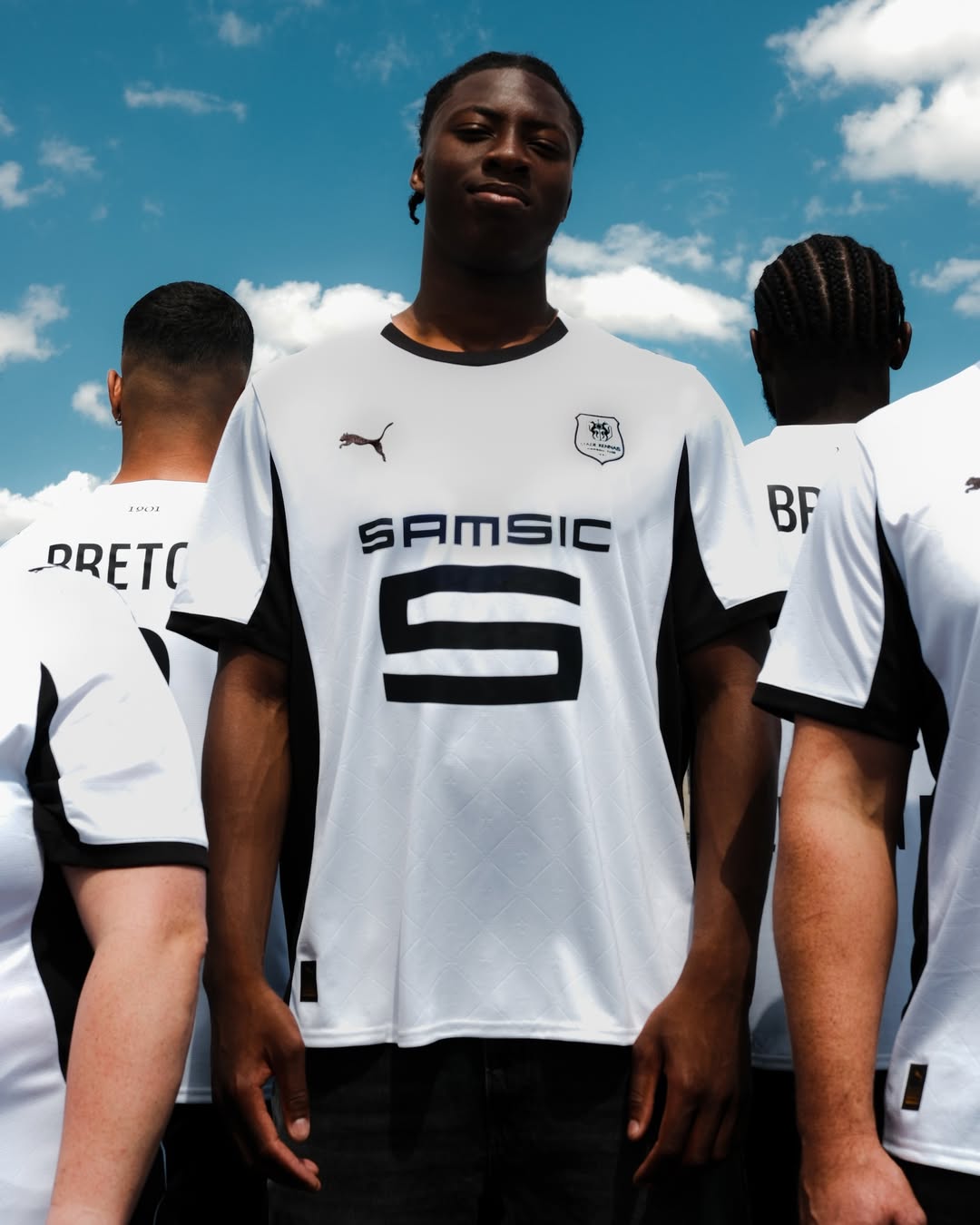 Stade Rennes voetbalshirts 2025-2026 ode aan clublegende, Bretagne en de markt