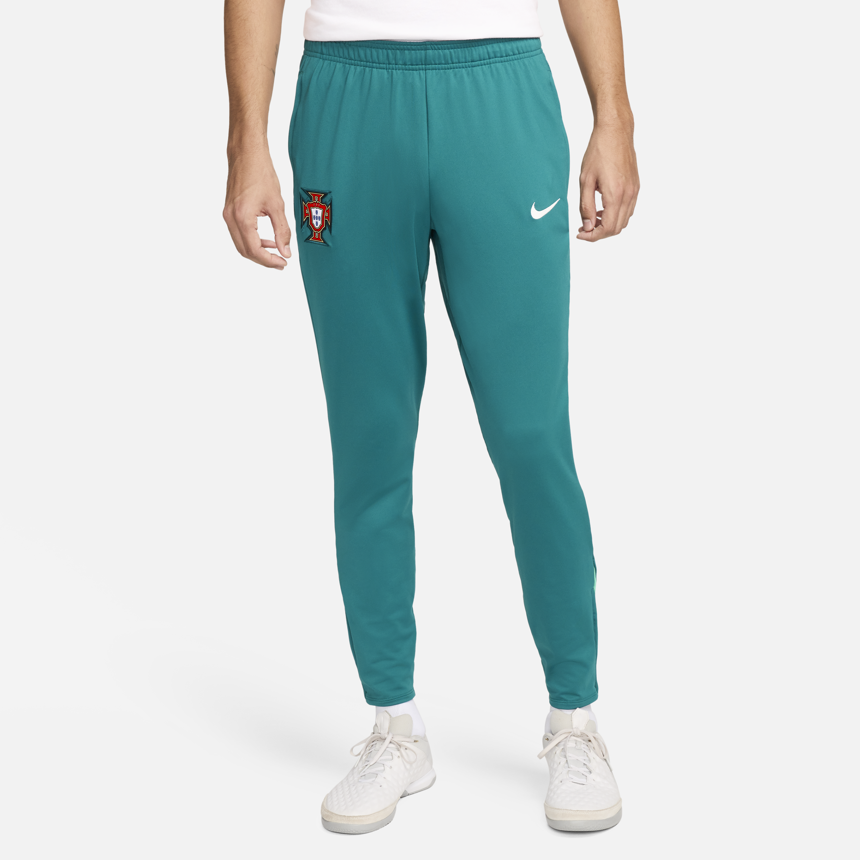 Dit is het Portugal EK 2024 trainingspak! 