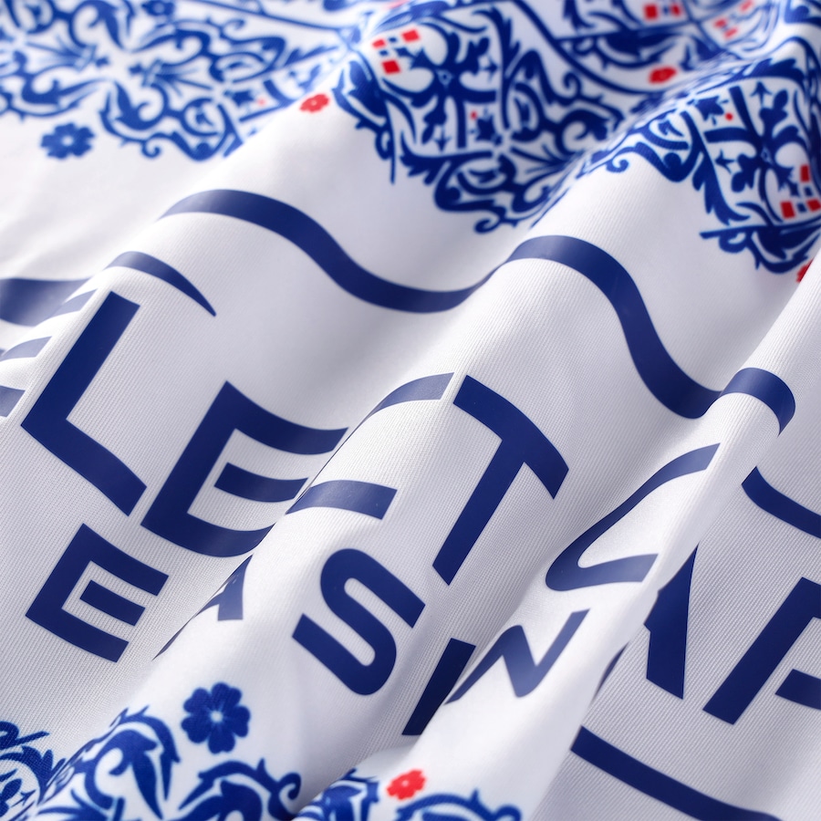 Dit zijn de Reading FC voetbalshirts 2025-2026