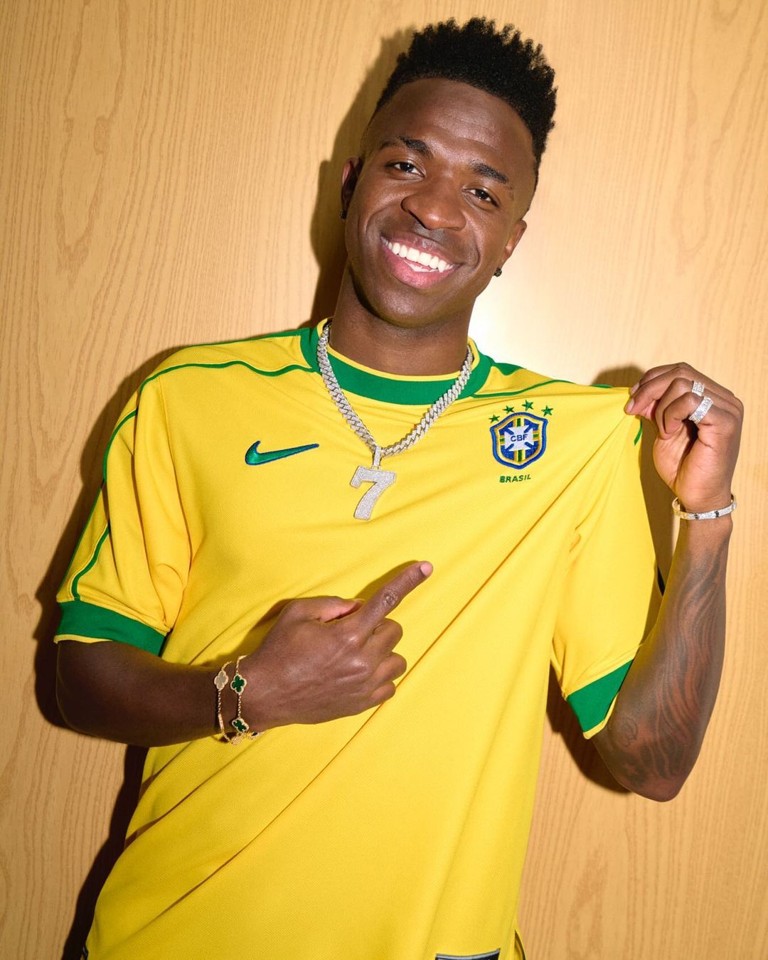 Nike lanceert re-issue van Brazilië voetbalshirt 1998