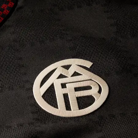 Bayern München 3e shirt 2025-2026 ode aan Marienplatz!